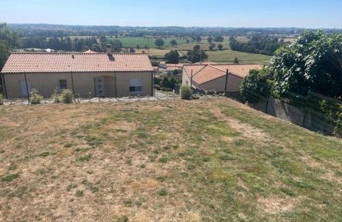 Les Chatelliers-Chateaumur Apartment | Willy et Flo