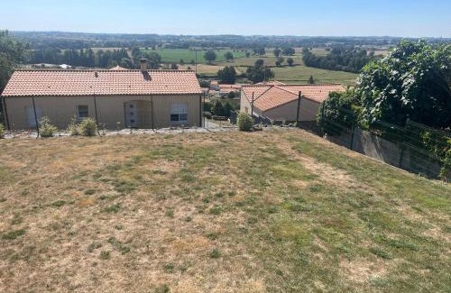 Les Chatelliers-Chateaumur Apartment | Willy et Flo