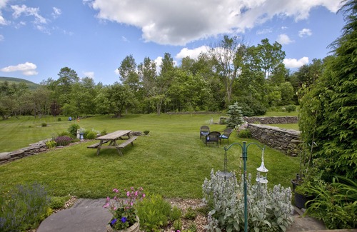 Maplecrest House | Windham/Hunter All-season French Country Farmhouse-Ultimate in Relaxed Elegance!