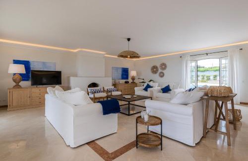 Colares Villa | Windmill Beachfront Villa