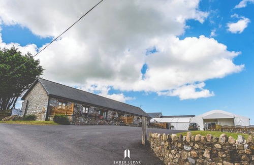 Oldwalls Cottage | Windmill Farm Barn Cottage Gower Rural with Welsh Coast Views - Pet Friendly