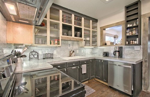 Bergheim House | Windmill House -Guest Cottage w/pool in Texas Hill Country