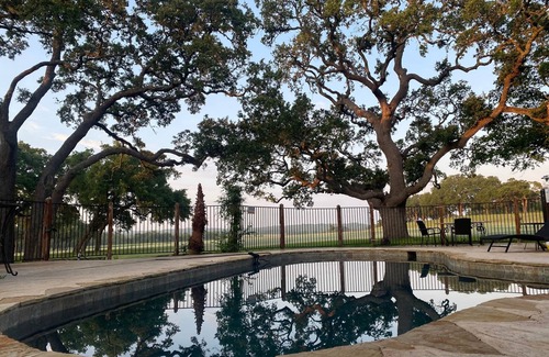 Bergheim House | Windmill House -Guest Cottage w/pool in Texas Hill Country