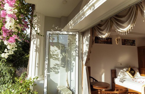 Kon Tum Hotel | Window 1 Hotel