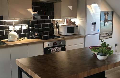 Stroud Apartment | Windows Over Stroud Penthouse apartment with views