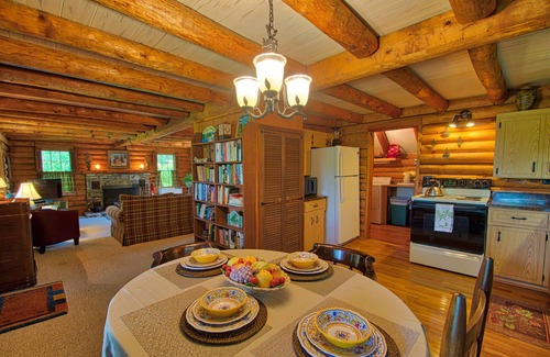 Newland Cabin | Winds Aloft -Quaint Cabin with Grandfather Mountain views, Hot Tub