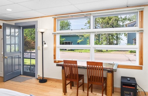 La Pointe Apartment | Windsled Studio at Ferry Landing Suites in Downtown La Pointe!