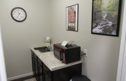 Galax Apartment | Windsor Heights Guest Suite