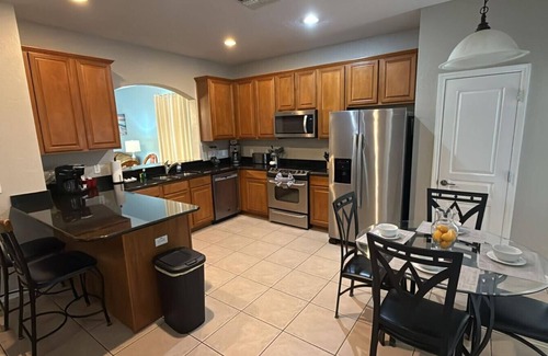 Windsor Hills Apartment | Windsor Hills 6BR Comfortable Villa with Pool/Spa