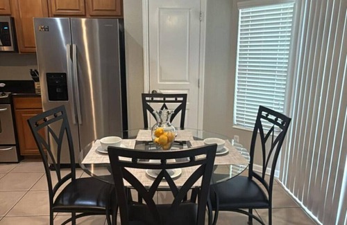 Windsor Hills Apartment | Windsor Hills 6BR Comfortable Villa with Pool/Spa
