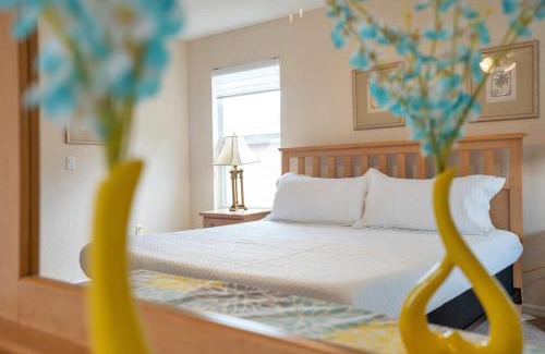 Regal Palms House | Windsor Palms I Stylish Villa with Themed Rooms