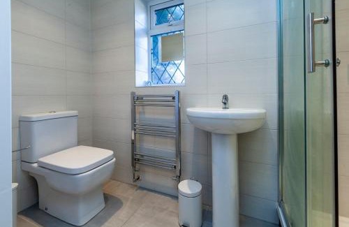 Datchet House | Windsor Reach