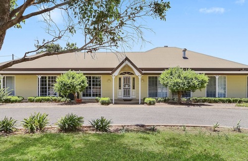 Pokolbin House | Windsors Edge Residence & Homestead