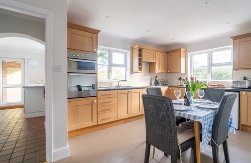 Burnham Market Cottage | Windy Ridge - a 365 marketing that sleeps 4 guests in 2 bedrooms