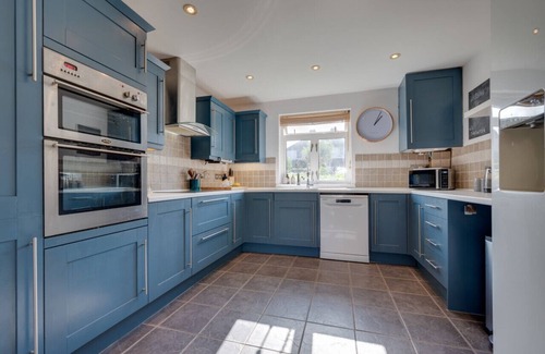 Colyton House | Windy Ridge - Three Bedroom House, Sleeps 6