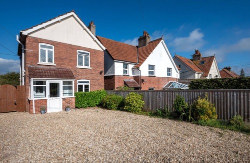 Colyton House | Windy Ridge - Three Bedroom House, Sleeps 6