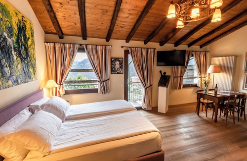 Castelrotto Bed & Breakfast | Wine & Art Relais Vallombrosa