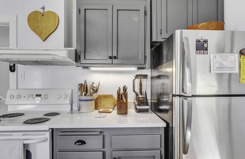 Santa Rosa Other | Wine Country Farmhouse: Hot Tub, Deck & Beautiful Views