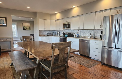 Cobden Other | Wine Country Farmhouse On the Wine 🍷 Trail! Private Lake kayaks Fire Pit 🔥n
