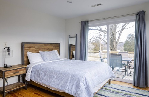 Cobden Other | Wine Country Farmhouse On the Wine 🍷 Trail! Private Lake kayaks Fire Pit 🔥n