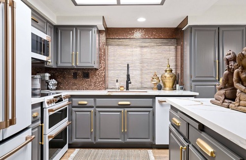 Windsor House | Wine Country Getaway W/Fire Pit & Hot Tub!