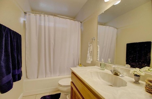 Petaluma House | Wine Country - Luxurious 3-bdrm in Petaluma, Ca. -30 nights minimum