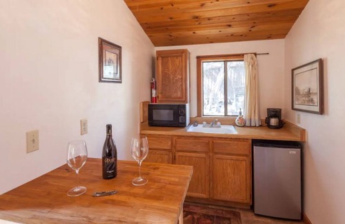 Paso Robles Cabin | Wine Country Ranch Cabin and Saloon