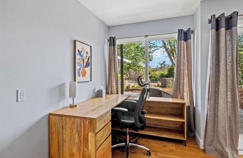 Santa Rosa House | Wine Country Retreat w/hot tub, fire pit, bocce, & playground!