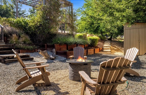 Santa Rosa House | Wine Country Retreat w/hot tub, fire pit, bocce, & playground!