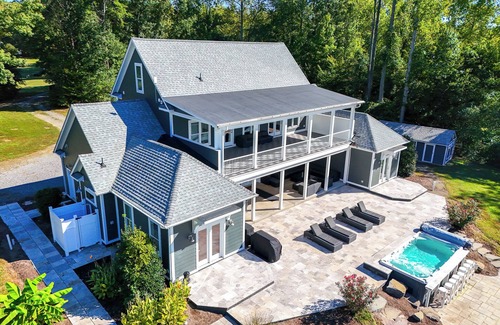 Bumpass House | Wine Down: Your Southern-Style Waterfront Getaway on Lake Anna's Private Side