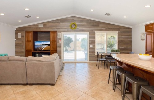 Menifee House | Winederlust and Grapeful-Jacuzzi