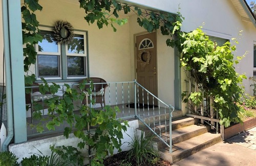 San Luis Obispo Cottage | Winery Guest Cottage in San Luis Obispo/Edna Valley Wine Country