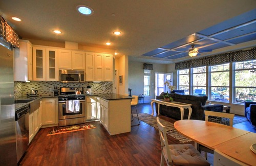 Paso Robles RV Rental | Winery Row Pickleball Court Peaceful Hamlet