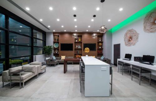 Queens Hotel | Wingate by Wyndham Long Island City
