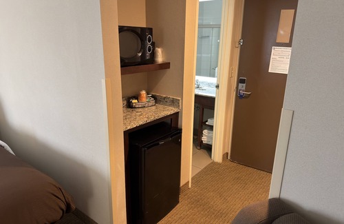 Utica Hotel | Wingate by Wyndham Utica