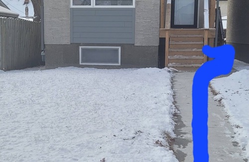 East Kildonan House | Winnipeg Radiant Home - A peaceful neighborhood with separate entrance