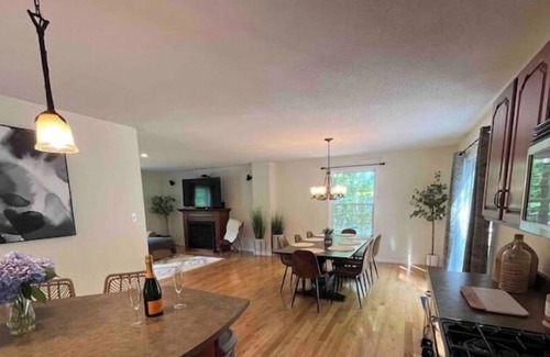 Moultonborough House | Winnipesaukee Beach Access Home with hot tub