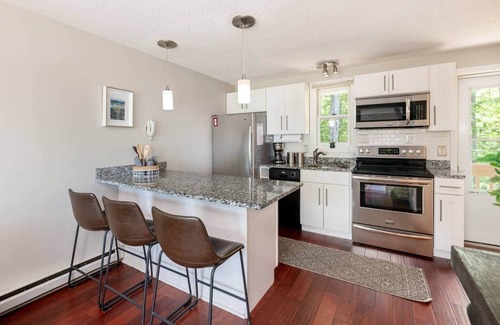 Gilford Resort | Winnipesaukee Condo near Gunstock and BNH Pavillion