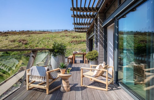 Newquay House | Winnow - sleeps 10 guests in 4 bedrooms