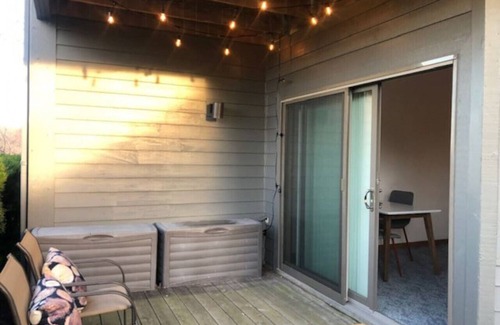 Cedar Condo | Winter adventures and remote work hideaway