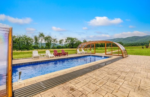 Cosby Cottage | Winter and Christmas saving up to 50% off. 50 person or less weddings welcome