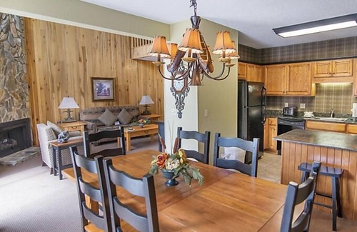 Banner Elk Resort | Winter get-away in charming 2-bedroom loft in beautiful Banner Elk.