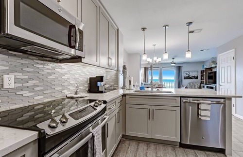 Amelia City Condo | Winter Get Away! Lovely Ocnfrt Condo w Country Club Perks!- Ocnfrt Pool & Golf