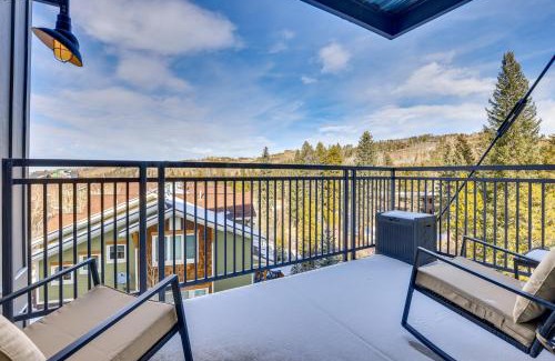 Winter Park Apartment | Winter Park Condo with Balcony about 4 Mi to Slopes