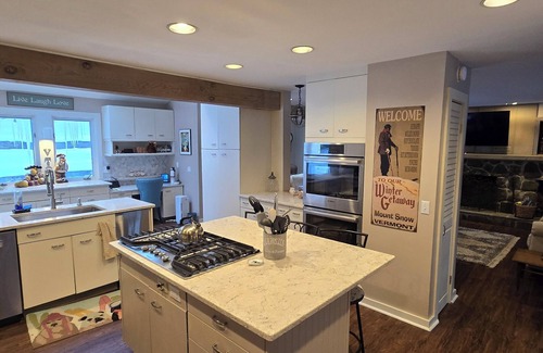 Wilmington House | Winter Retreat - Skiing and the town of Wilmington