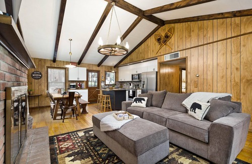 Williams Cabin | Winter Snow! Book Now! Rogue Bear Cabin
