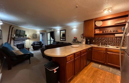 Ghent Condo | Winterplace Ski in Ski Out Condos 3Br/2Ba 3rd floor sleeps 8
