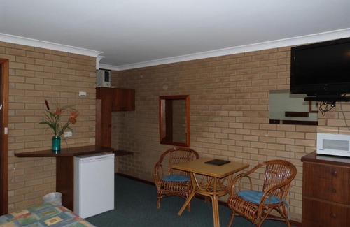 Victor Harbor Hotel | Wintersun Motel