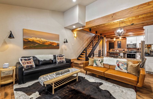 Steamboat Springs House | Winterwood 10 – Cozy, Modern Retreat by the Creek | 2BR + 3BA Near Thunderhead L