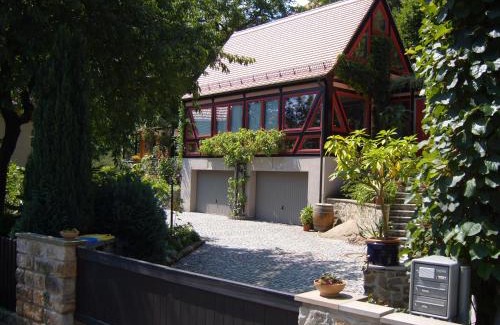 Loschwitz House | Winzerhaus Rissweg 15